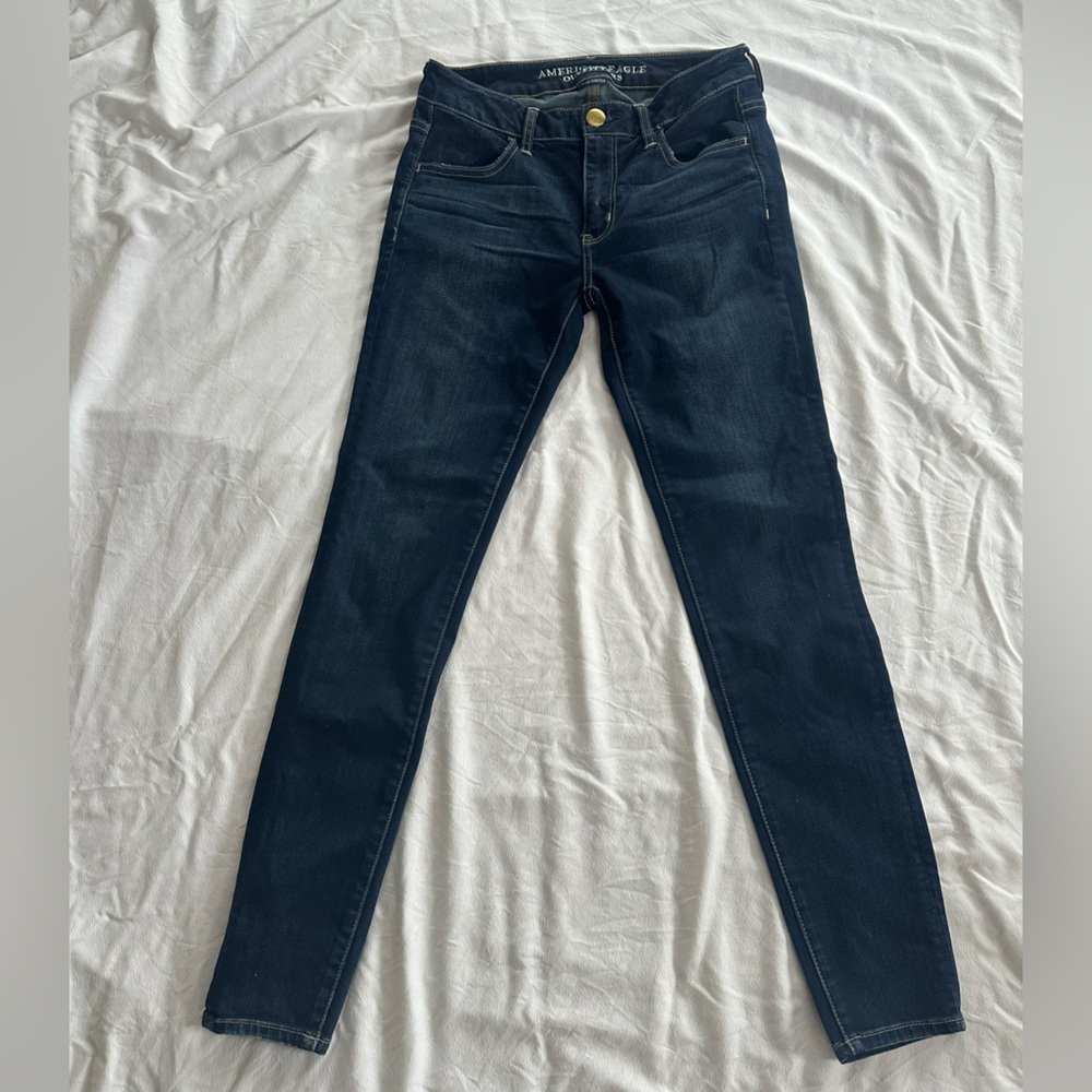 Dark Blue Denim American Eagle Jeans Never Been Worn W/O tags. Perfect Condition